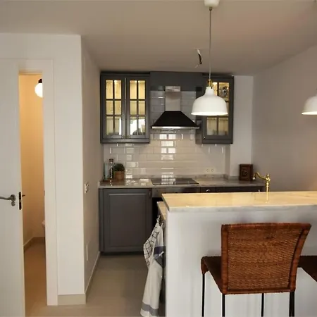 Charming Townhouse Apartment Estepona