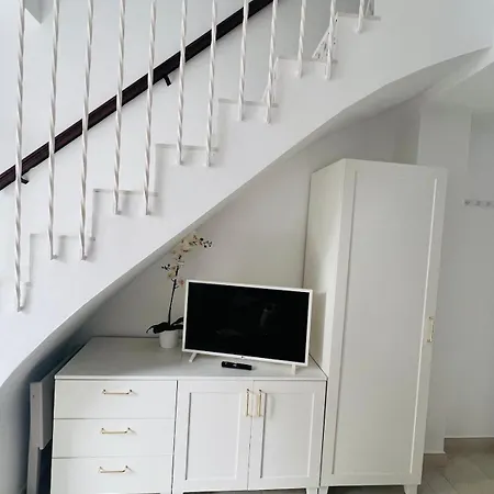 Apartment Charming Townhouse