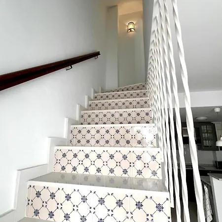 Charming Townhouse Apartment