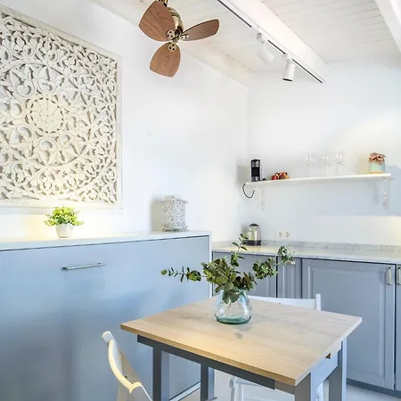 Daire Charming Townhouse Estepona